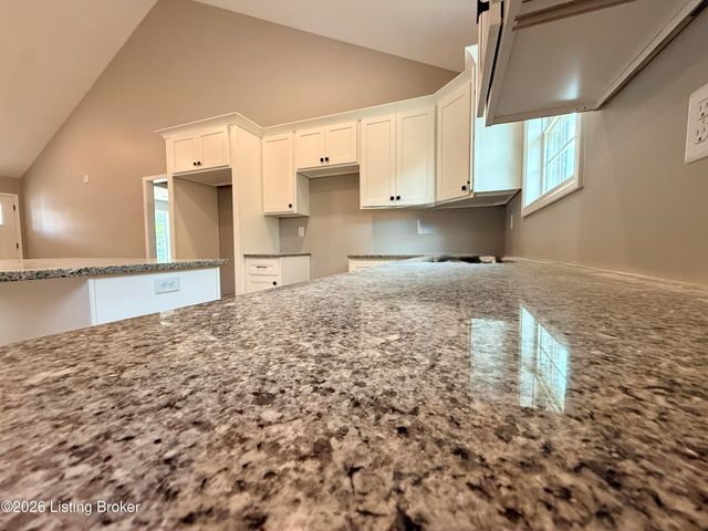 210 Tulip Dr, Bardstown, KY 40004