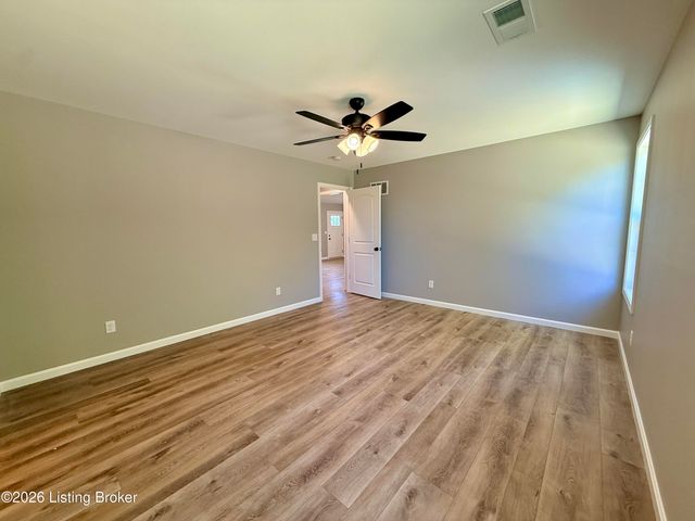 210 Tulip Dr, Bardstown, KY 40004