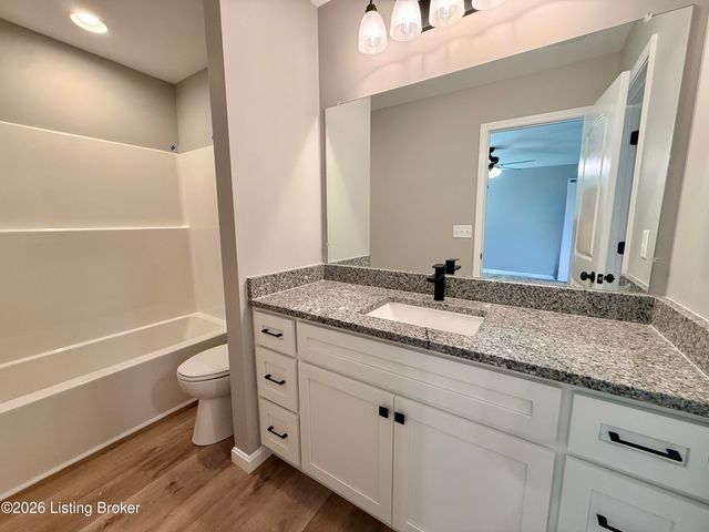 210 Tulip Dr, Bardstown, KY 40004
