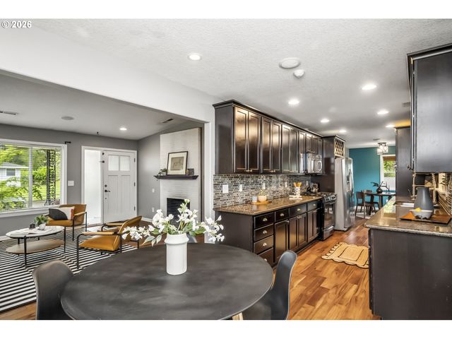 414 Se 153RD Ave, Portland, OR 97233