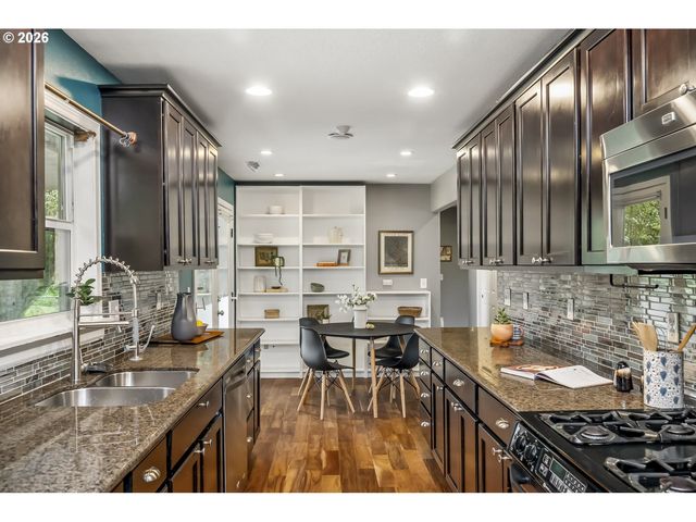 414 Se 153RD Ave, Portland, OR 97233