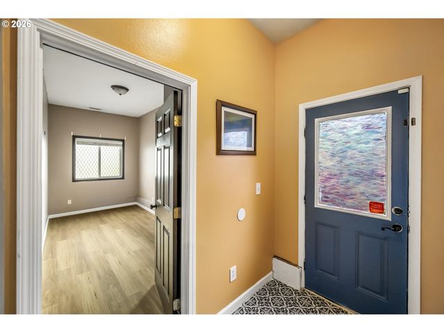 414 Se 153RD Ave, Portland, OR 97233