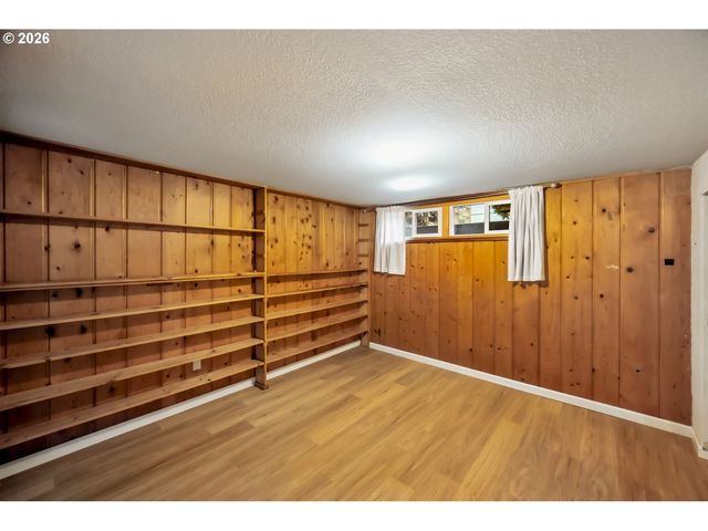 414 Se 153RD Ave, Portland, OR 97233