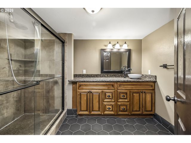 414 Se 153RD Ave, Portland, OR 97233