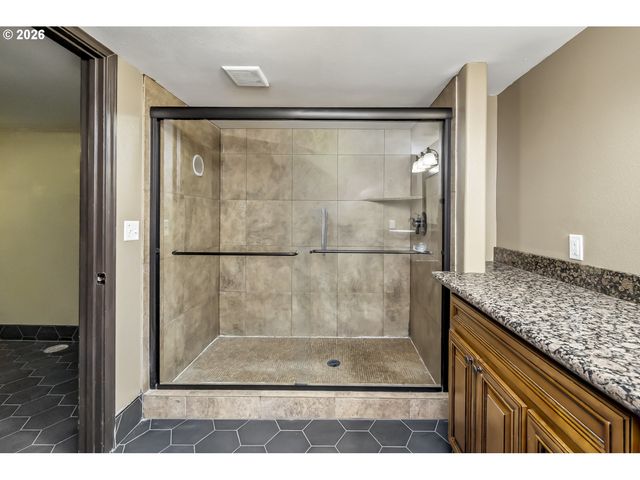 414 Se 153RD Ave, Portland, OR 97233