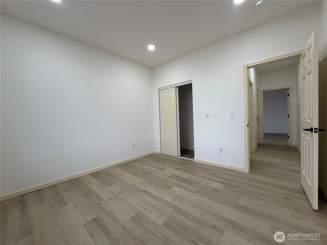 7189 NE Lake Vista Drive, Moses Lake, WA 98837