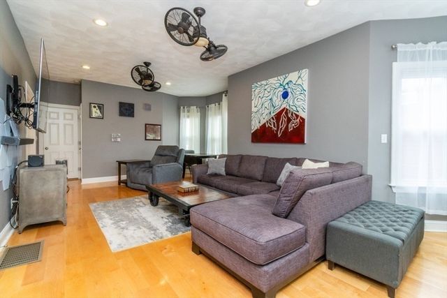 19 Pine St., Malden, MA 02148