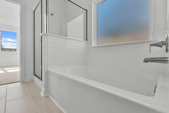 9922 Red Knot Street, Mont Belvieu, TX 77523