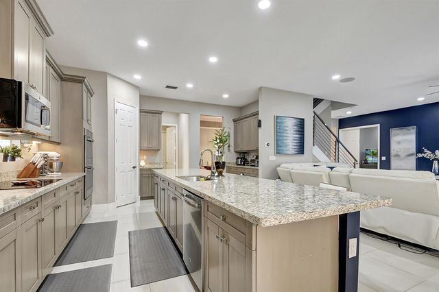 8952 Cypress Grove Lane, Royal Palm Beach, FL 33436