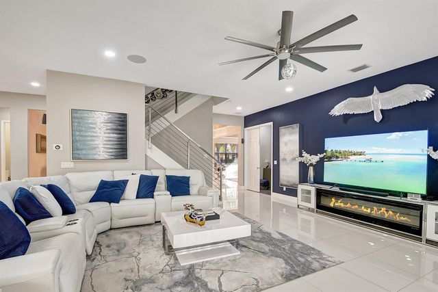 8952 Cypress Grove Lane, Royal Palm Beach, FL 33436