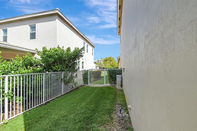 8952 Cypress Grove Lane, Royal Palm Beach, FL 33436