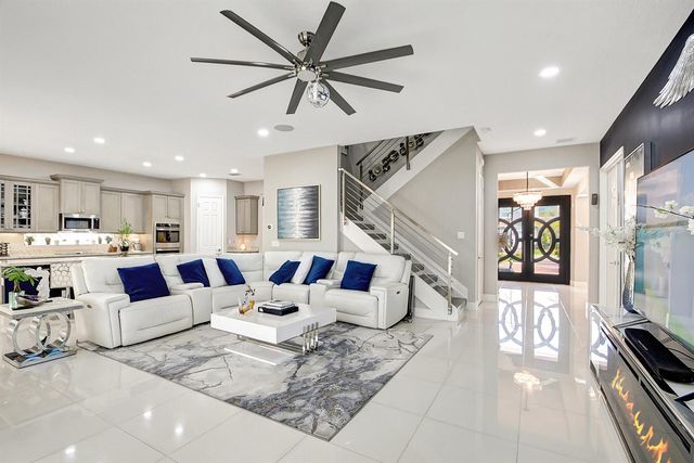8952 Cypress Grove Lane, Royal Palm Beach, FL 33436