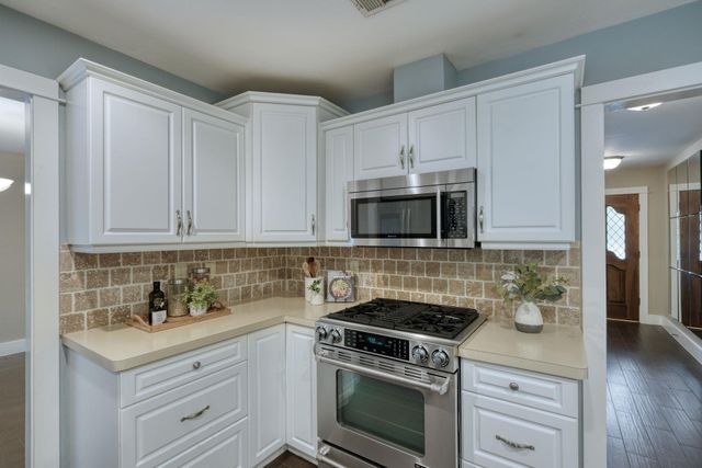6705 Manzanita ST, Austin, TX 78759