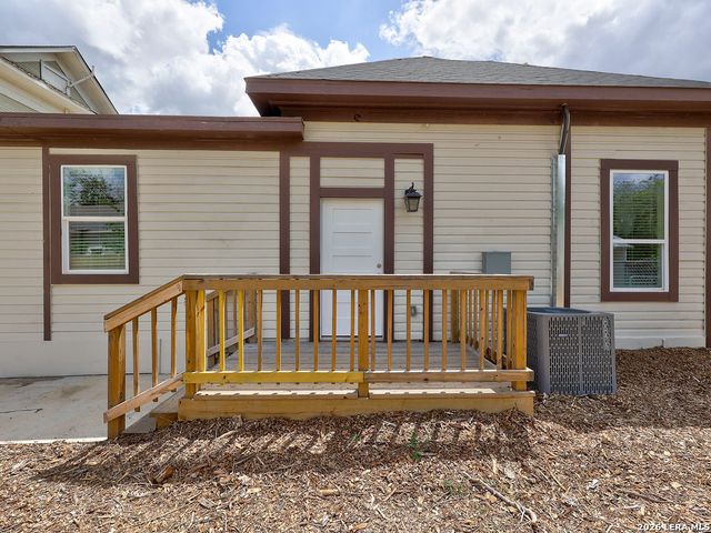 507 W Mistletoe, San Antonio, TX 78212