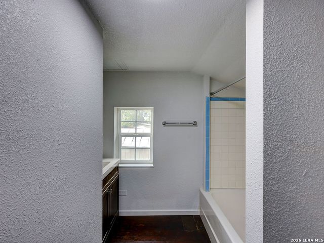 507 W Mistletoe, San Antonio, TX 78212