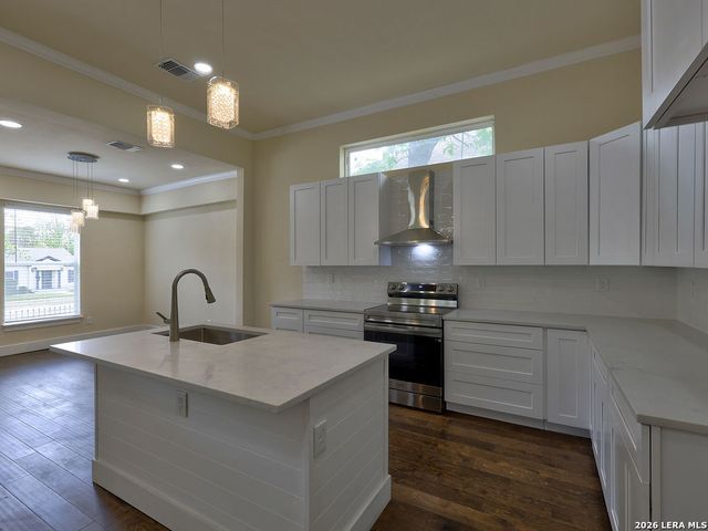 507 W Mistletoe, San Antonio, TX 78212