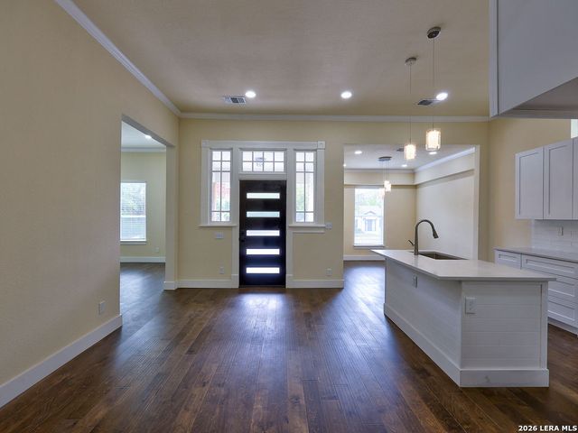 507 W Mistletoe, San Antonio, TX 78212