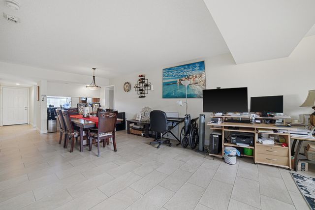 3515 Village Boulevard 304, West Palm Beach, FL 33409
