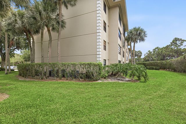 3515 Village Boulevard 304, West Palm Beach, FL 33409