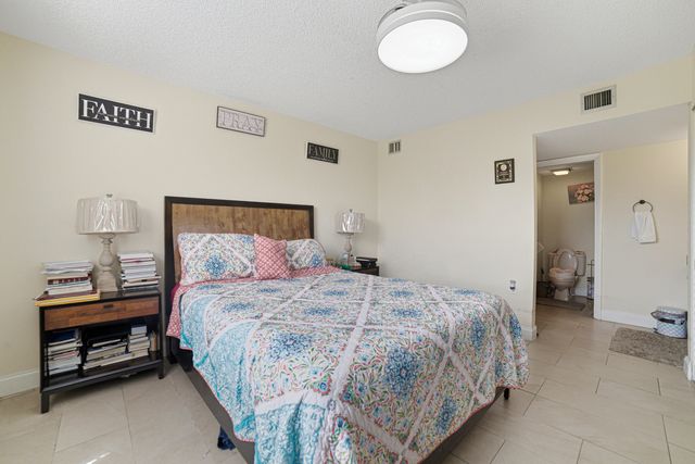 3515 Village Boulevard 304, West Palm Beach, FL 33409