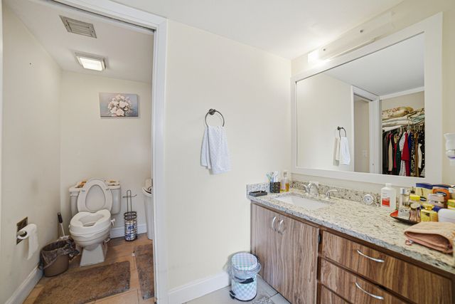 3515 Village Boulevard 304, West Palm Beach, FL 33409