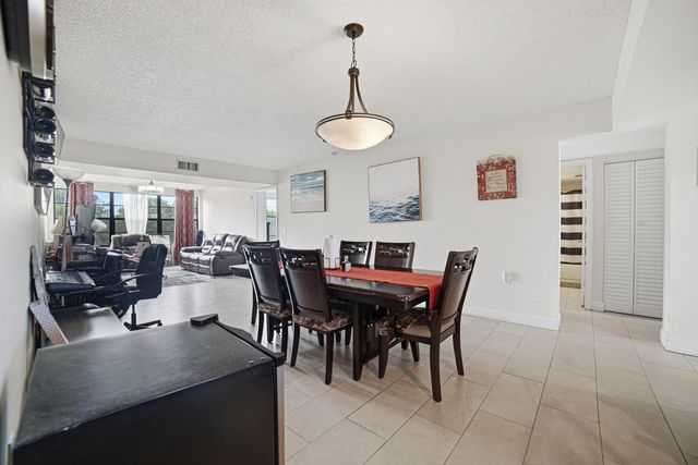 3515 Village Boulevard 304, West Palm Beach, FL 33409