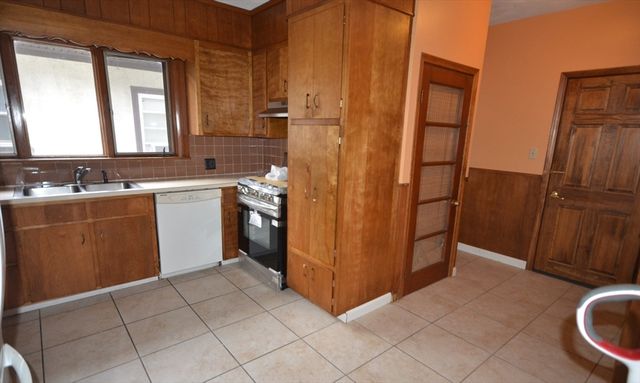 20 Benton Rd 2, Medford, MA 02155