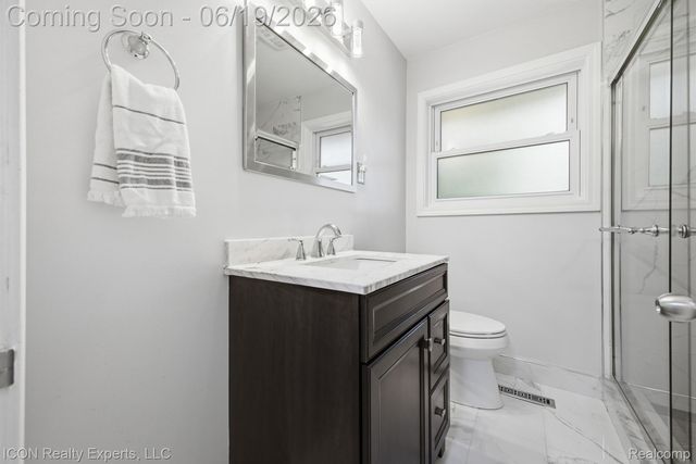 22020 Jerome Street, Oak Park, MI 48237