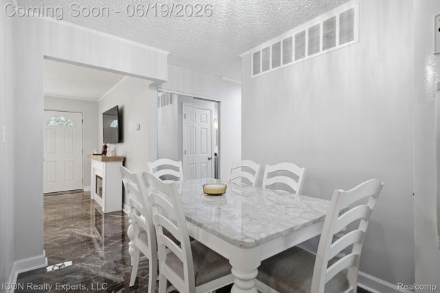 22020 Jerome Street, Oak Park, MI 48237