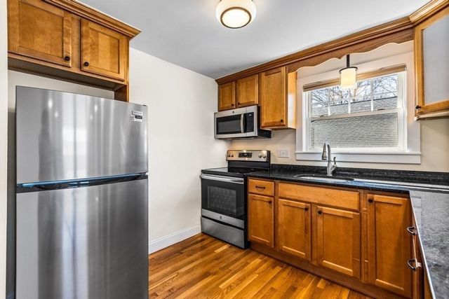 24 Denny St 6, Boston, MA 02125