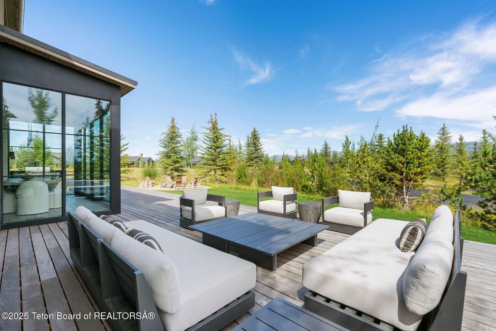 1070 SHASTA DAISY Court, Driggs, ID 83422 photo 12