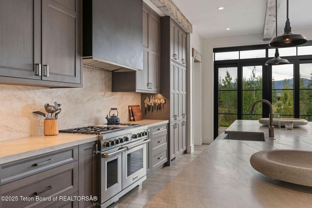 1070 SHASTA DAISY Court, Driggs, ID 83422 photo 15