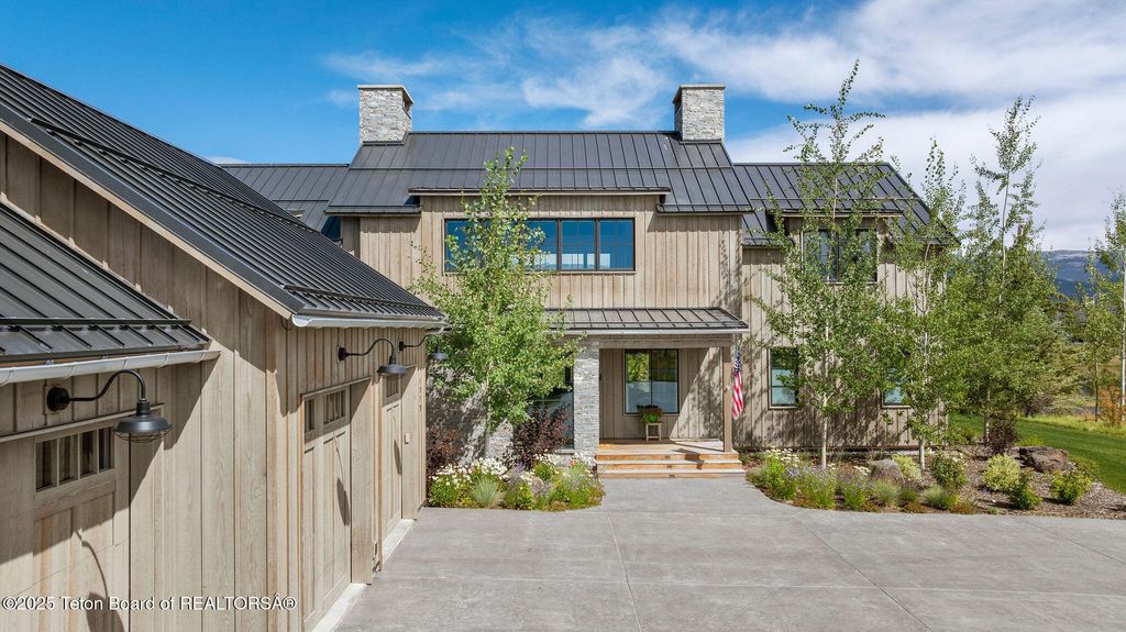 1070 SHASTA DAISY Court, Driggs, ID 83422 photo 3