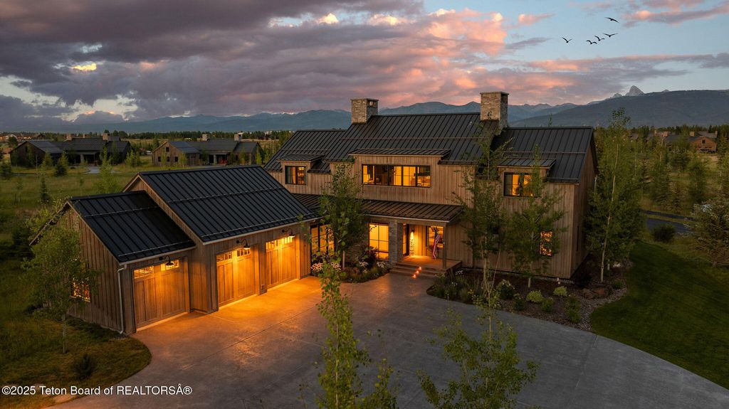 1070 SHASTA DAISY Court, Driggs, ID 83422 photo 4