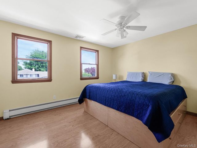 4 23rd Street, Jericho, NY 11753