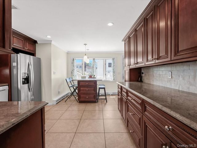 4 23rd Street, Jericho, NY 11753