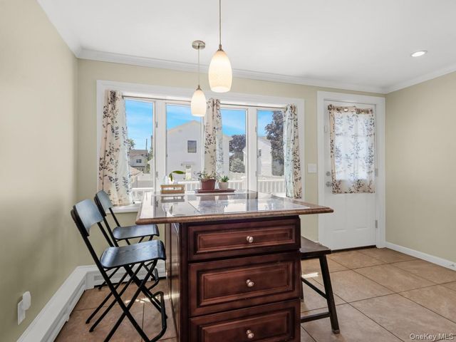 4 23rd Street, Jericho, NY 11753