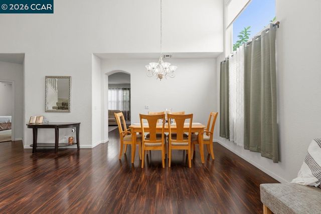 104 Kings Canyon Way, Oakley, CA 94561