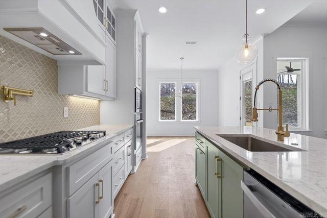 121 Kinley Loop, Little Rock, AR 72223