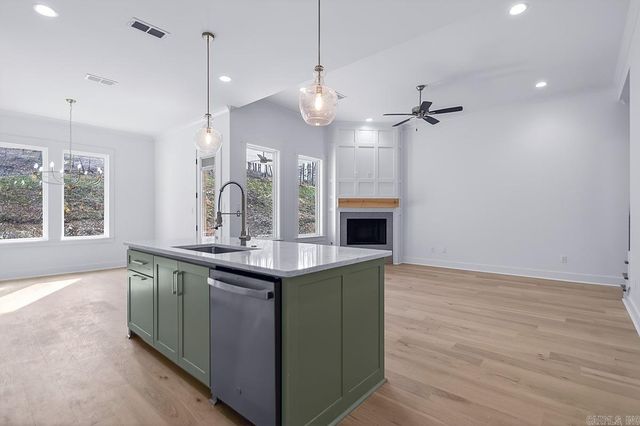 121 Kinley Loop, Little Rock, AR 72223