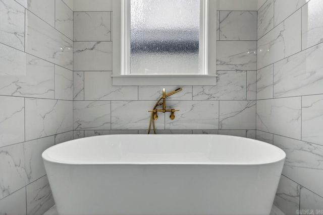 121 Kinley Loop, Little Rock, AR 72223