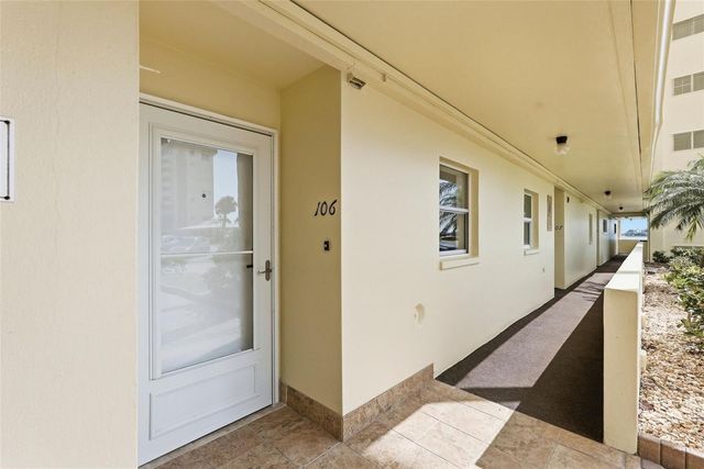 4775 COVE CIRCLE 106, St Petersburg, FL 33708