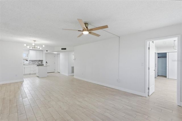 4775 COVE CIRCLE 106, St Petersburg, FL 33708