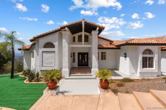 9604 Misty Meadow Lane, Escondido, CA 92026