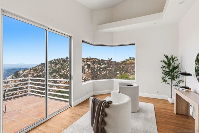 9604 Misty Meadow Lane, Escondido, CA 92026