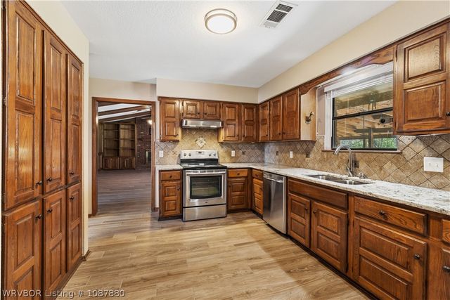 3104 S 104 Street, Fort Smith, AR 72903