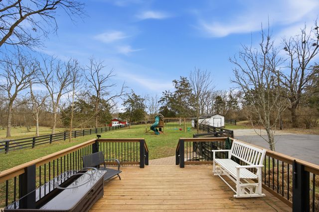 155 Carolyn Lane, Nicholasville, KY 40356