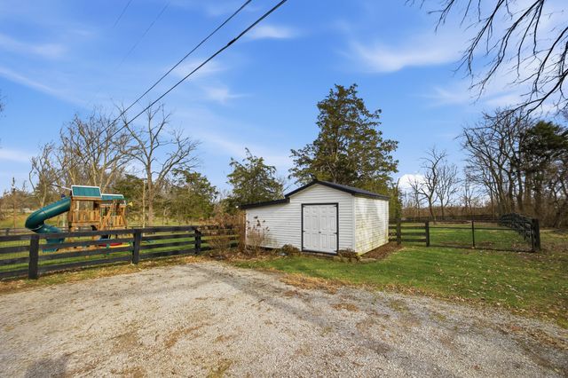 155 Carolyn Lane, Nicholasville, KY 40356