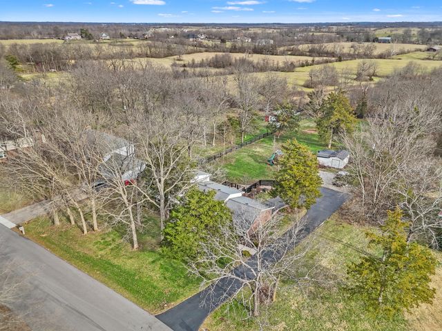 155 Carolyn Lane, Nicholasville, KY 40356