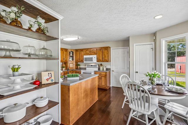 2035 Lassiter Rd, Readyville, TN 37149